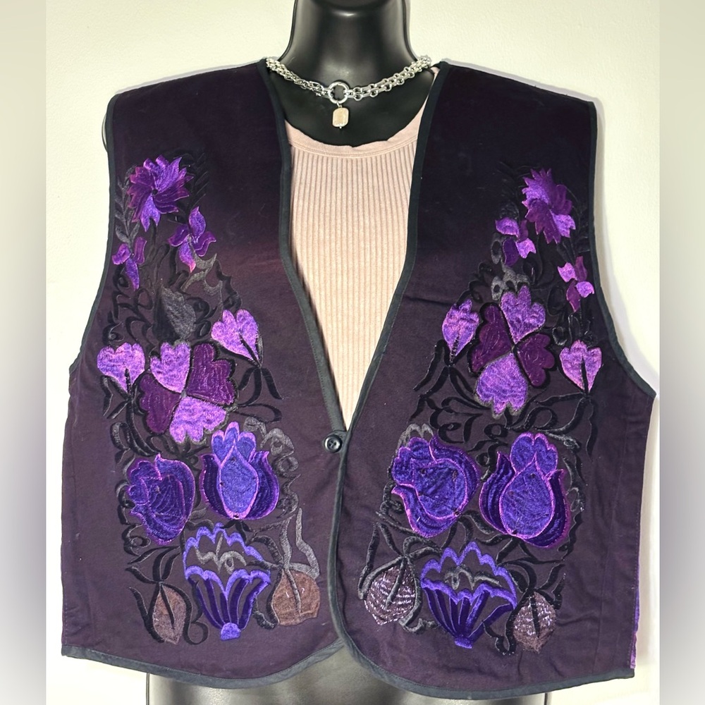 Elegant Purple Floral Women's Vest